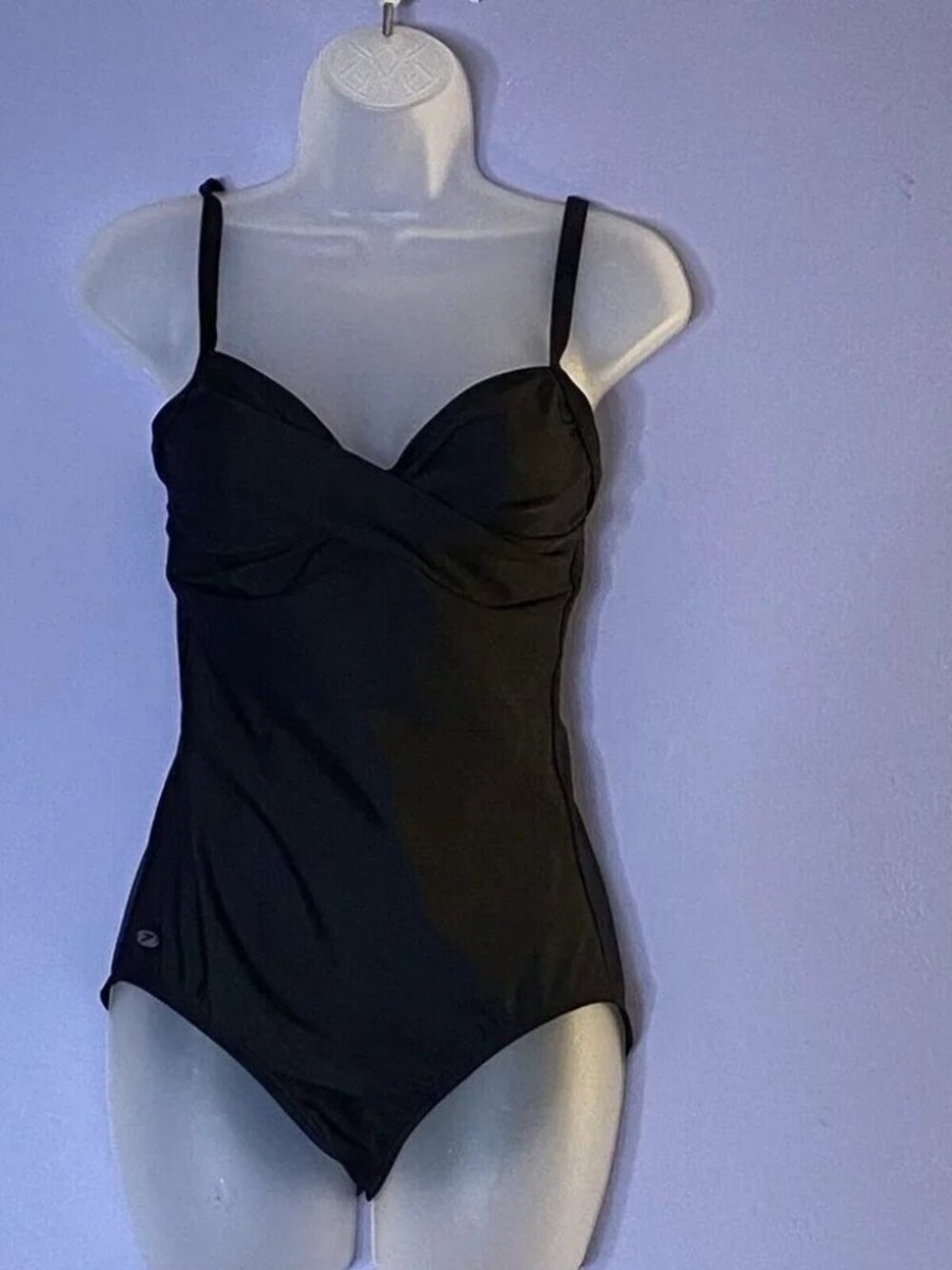 Speedo One Piece Swimsuit Women 8 Black Classic Crossover V Front Pool Beach